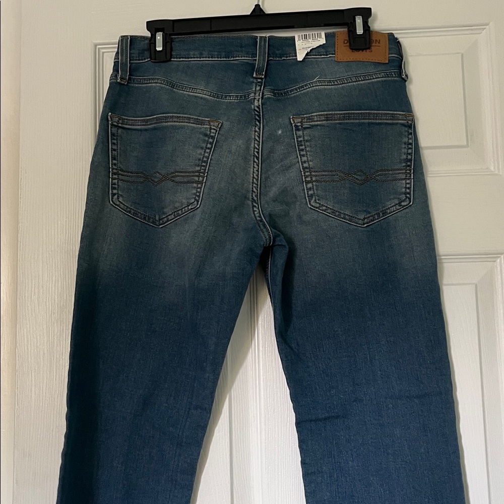 Levi's men’s Dark Blue Straight Leg Jeans - Picture 2 of 5